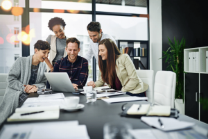 Découvrez comment élaborer un plan de développement des compétences en entreprise en 5 étapes clés avec Repliks !